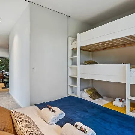 Holiday home Stylish Lakehouse In Idyllic, Private Scenery Stekene