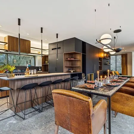 Holiday home Stylish Lakehouse In Idyllic, Private Scenery *